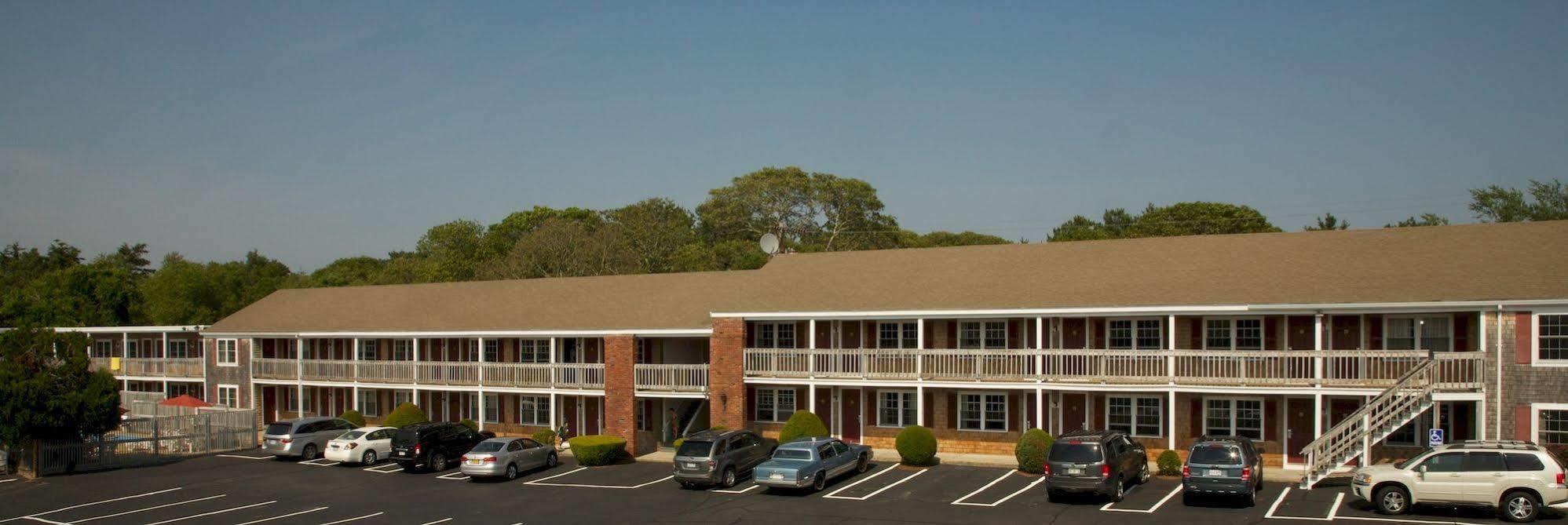 Holiday Hill Inn & Suites Dennisport Exterior foto